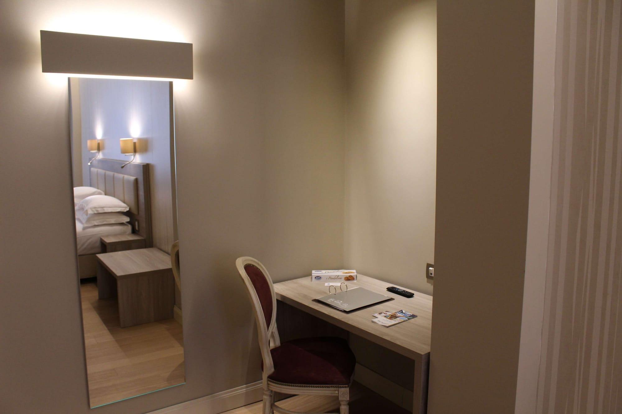 Best Western Hotel Moderno Verdi Genoa Exterior photo
