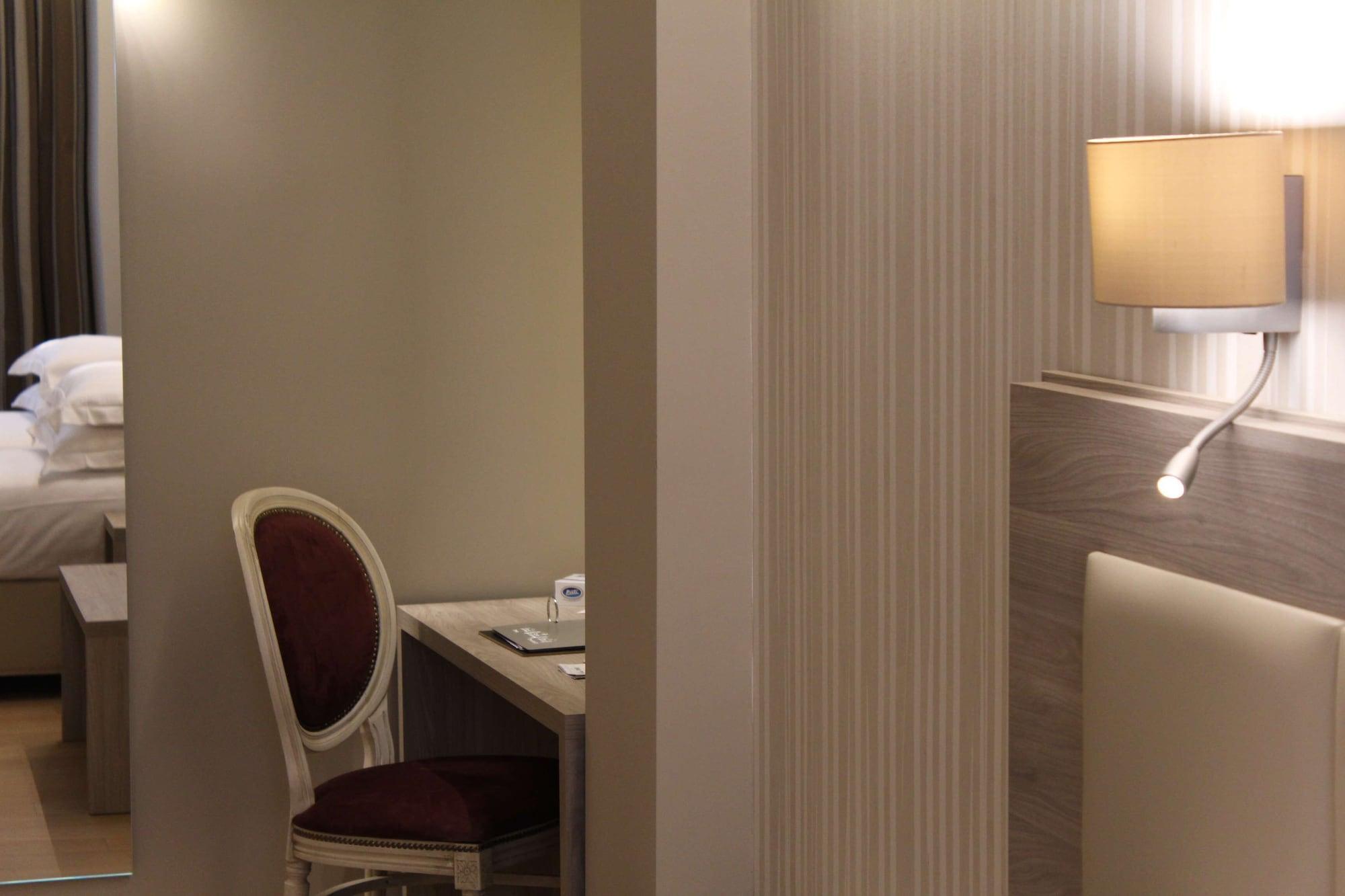 Best Western Hotel Moderno Verdi Genoa Exterior photo