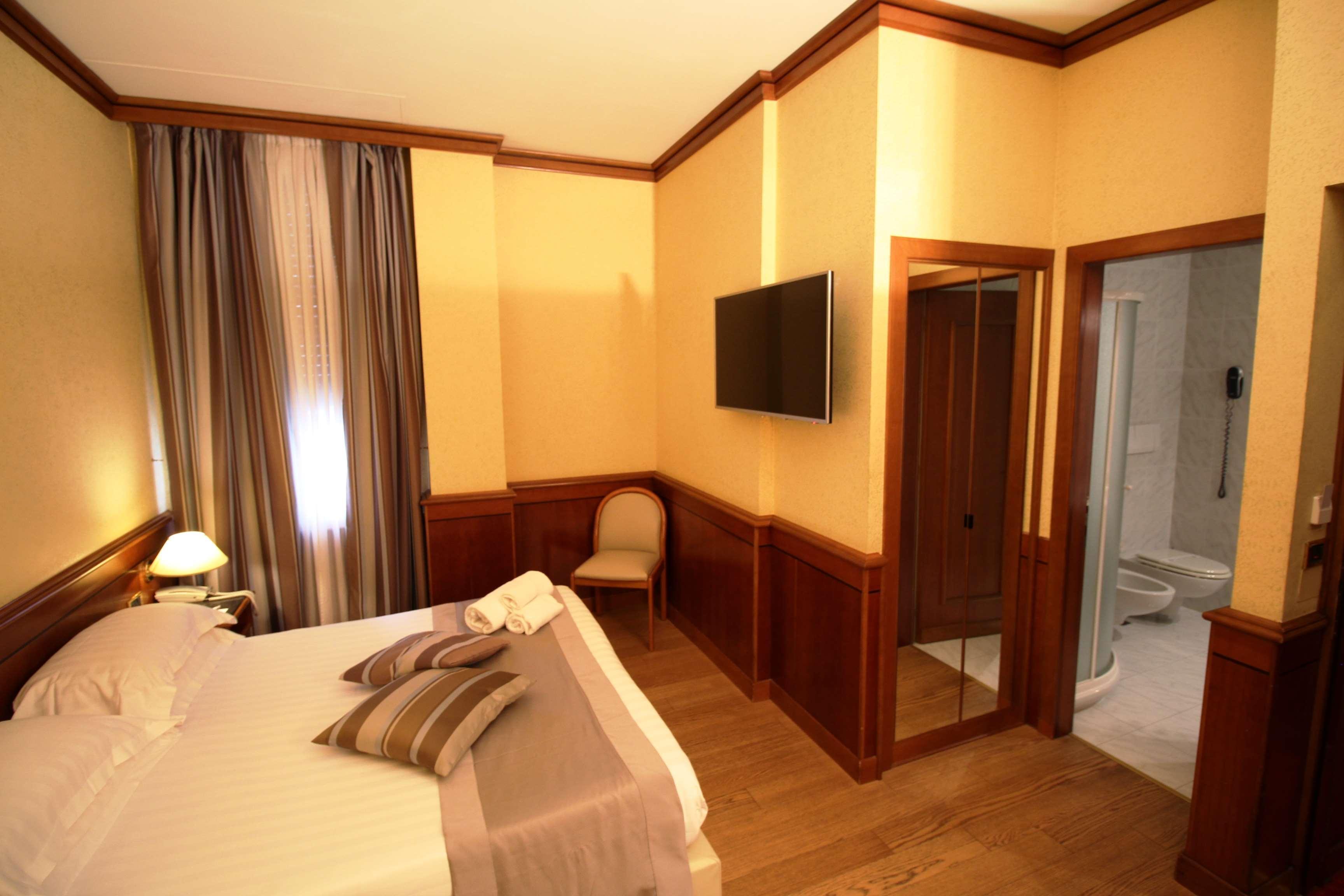 Best Western Hotel Moderno Verdi Genoa Exterior photo